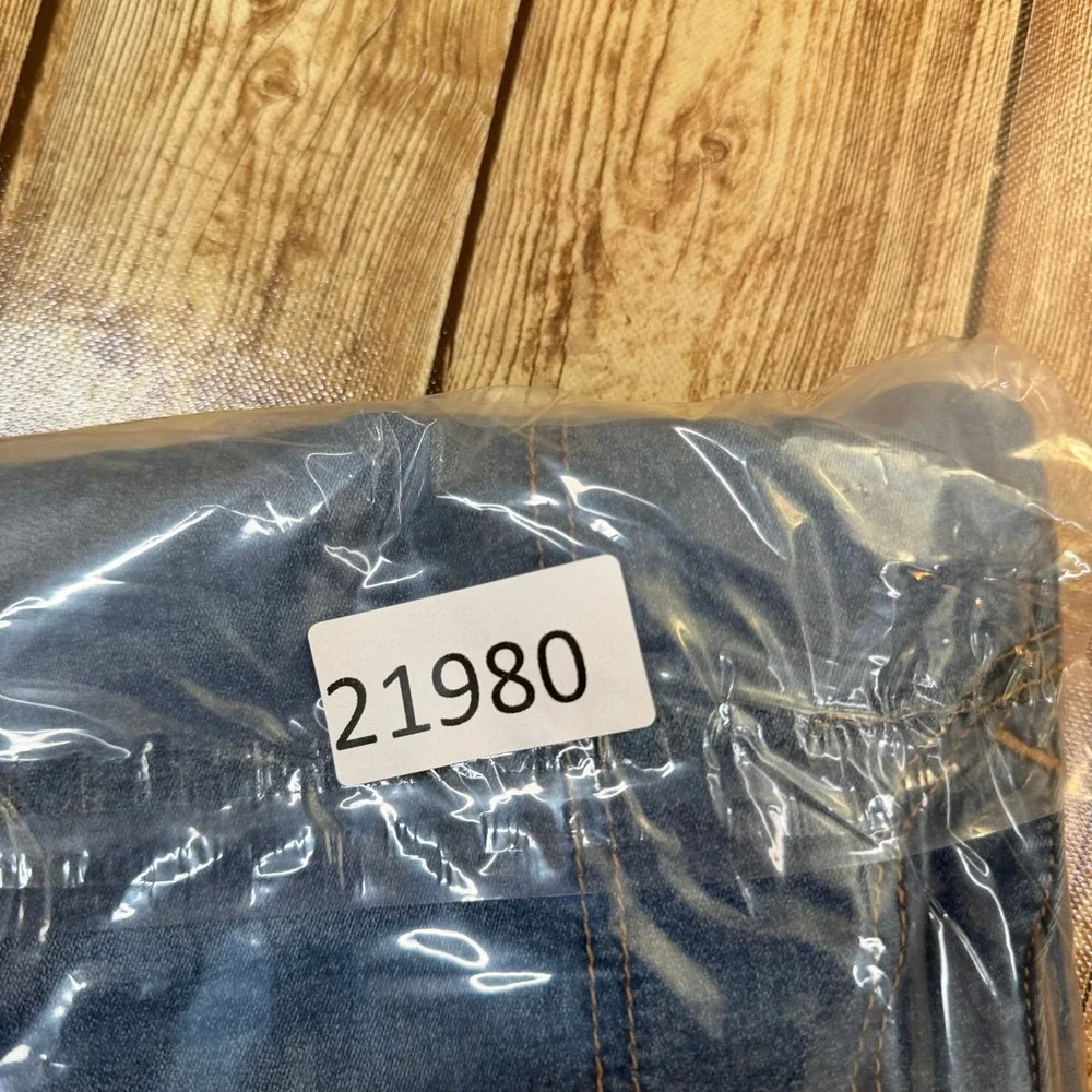 True Religion Denim Cargo SN Straight Jeans Mens 28 Blue Medium Tide Wash NWT
